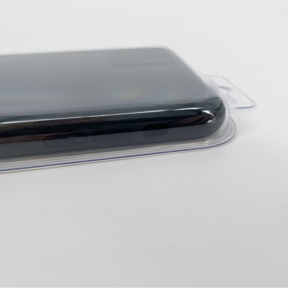 Apple iPhone 11 Pro Max Silicone Case in Black - Picture 2 of 6